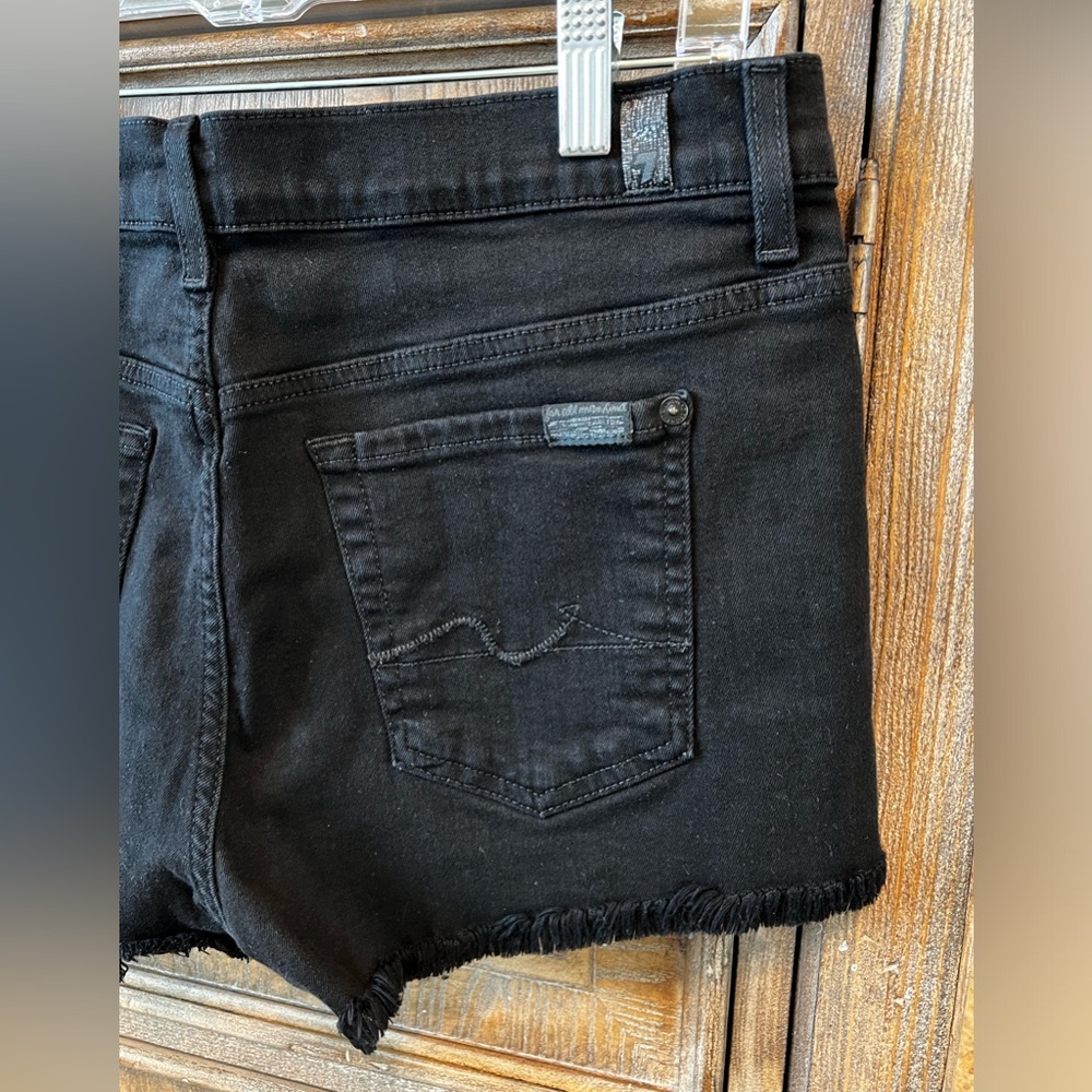 7 For All Mankind black cutoff denim jean shorts 3” inseam 10” rise Size 28 - Picture 6 of 8